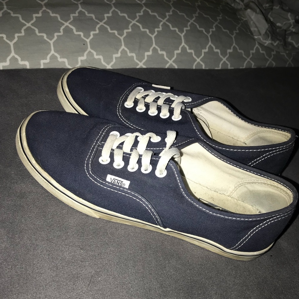 Size women’s 9 men 7.5